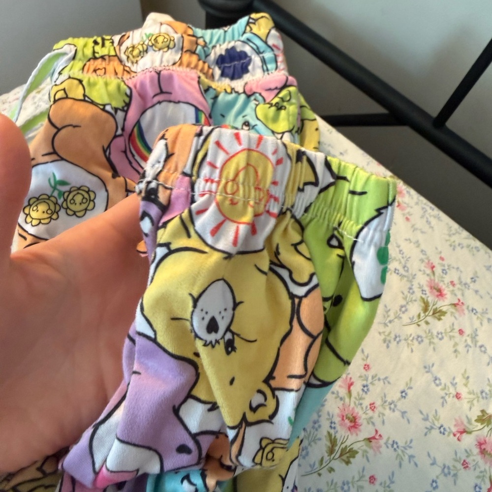 Colorful Bear Print pajamas - Picture 2 of 4
